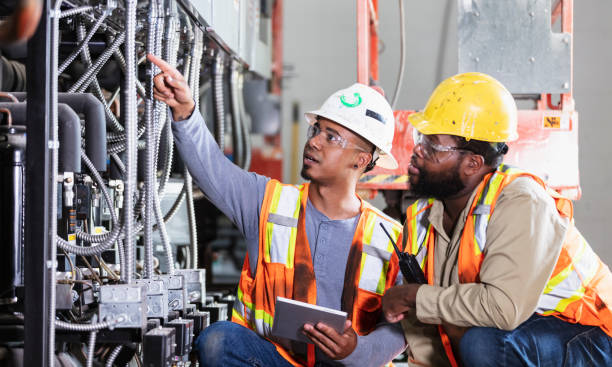 Best Circuit Breaker Repair  in Clive, IA